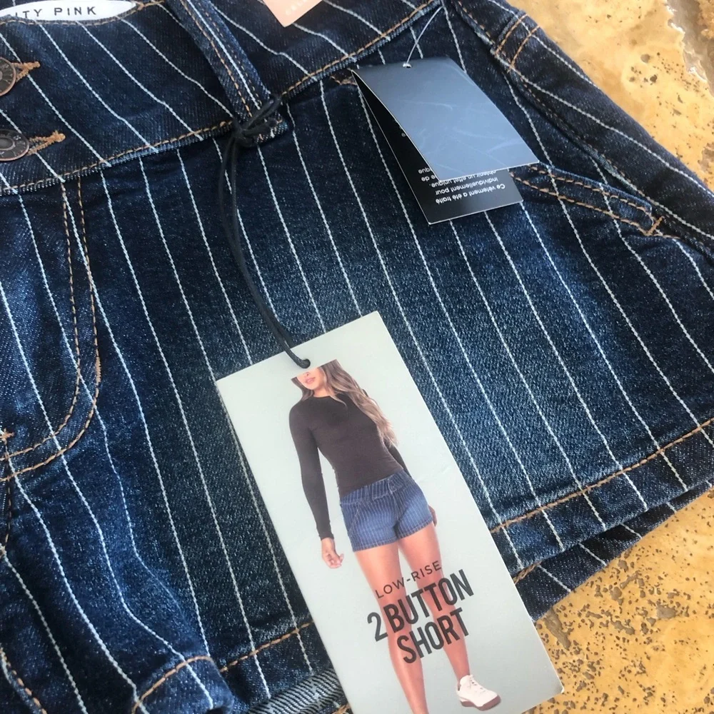 CELEBRITY PINK - NWT DARK BLUE PINSTRIPE DENIM SHORTS + WOMENS SIZE 1/25